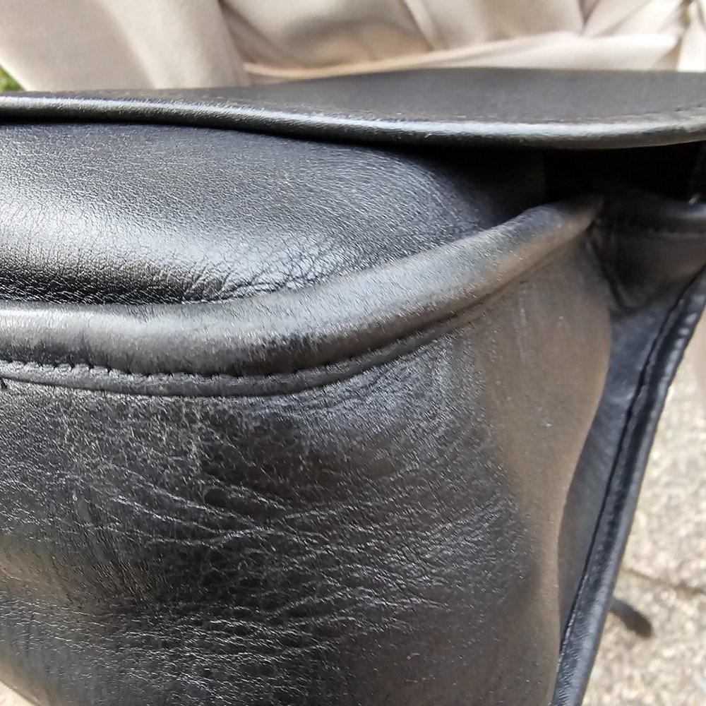 VINTAGE COACH Patricia Legacy Flap Black Leather Crossbody Bag #9951 - Picture 7 of 16